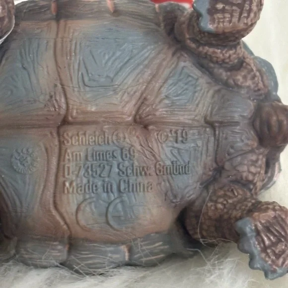 Brown Tortoise Figurine - Realistic Small Pets Toy - Picture 3 of 8